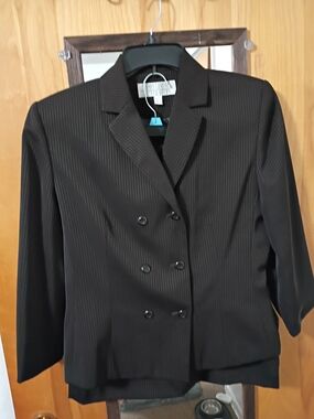 Larry Levine Woolrich Classics Women’s Black Pinstripe Double-Breasted Blazer